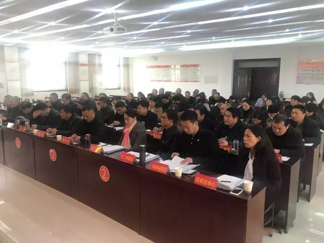 泉州_新澳门正版资料,留神日志精选解析、解释与落实
